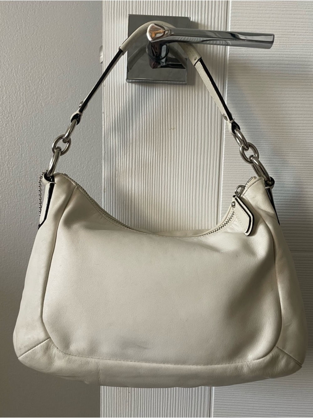 Coach White Leather Hobo Bag | Silver Hardware | Classic Quiet Luxury - Picture 8 of 10